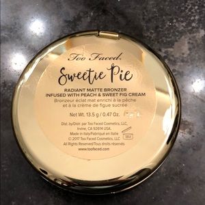 Too Faced Makeup - Too Faced Sweetie Pie bronzer blush combo Too Faced Makeup - Too Faced Sweetie Pie bronzer blush combo